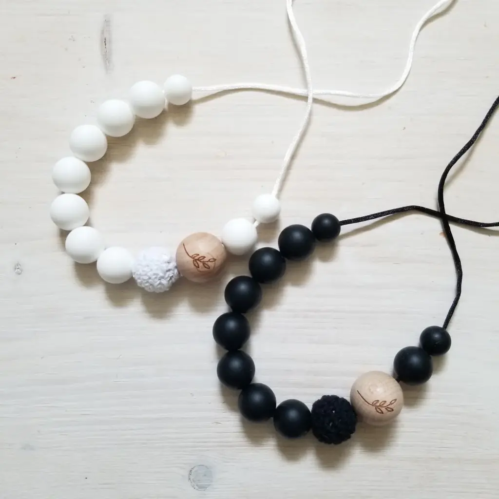 Jade - Breastfeeding/Babywearing Necklace